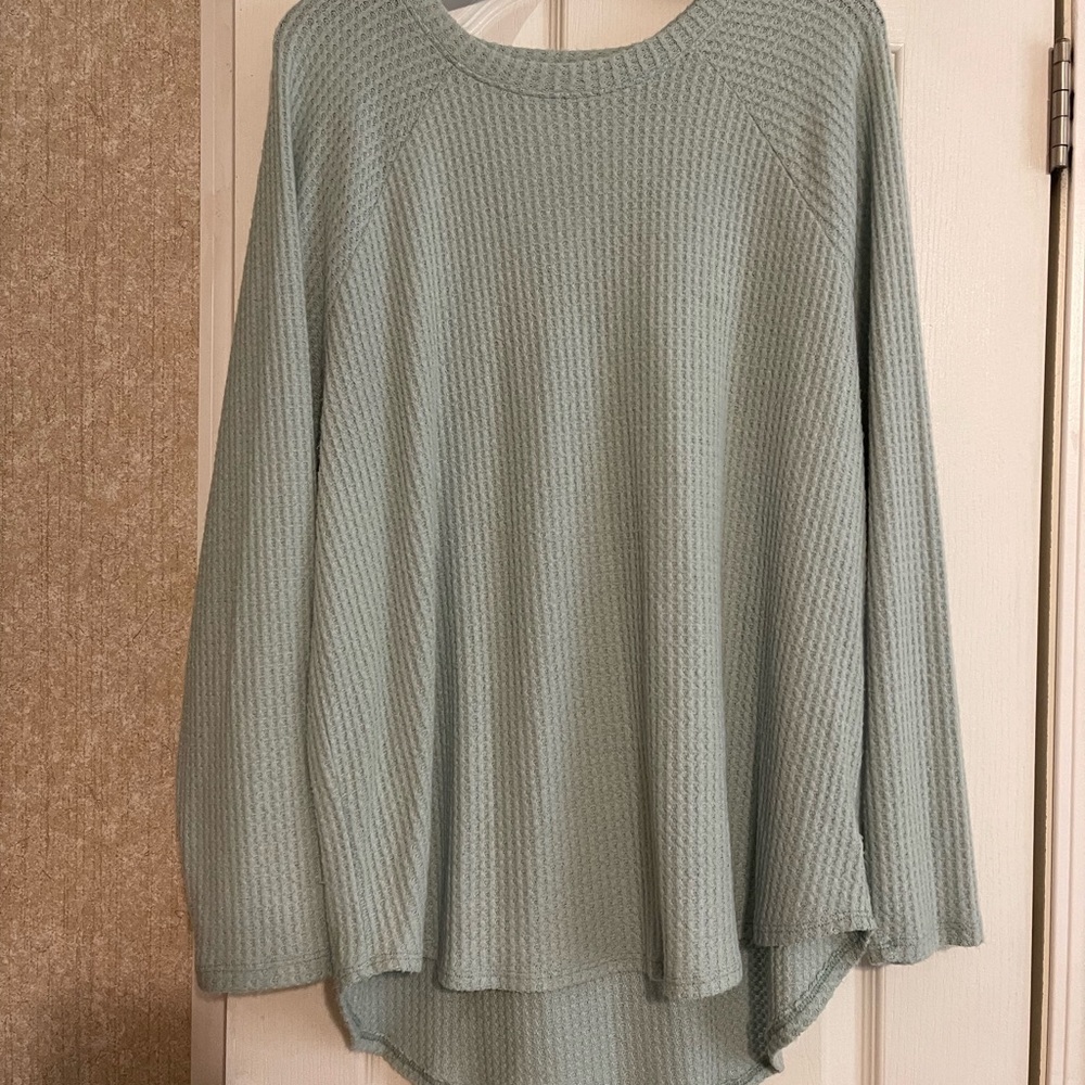 American Eagle shirt